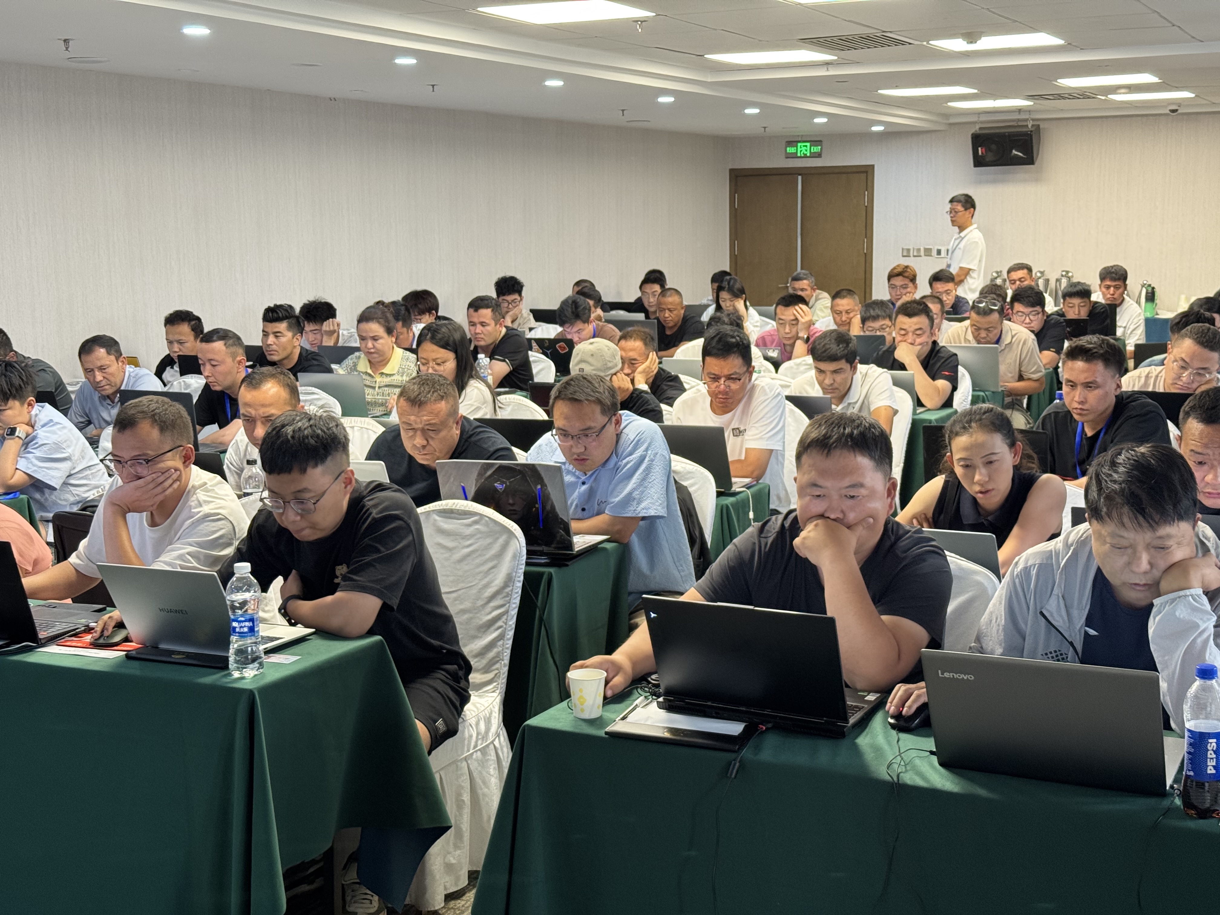 新疆“新闻+服务”能力提升工程：无人机航拍技术培训成果丰硕