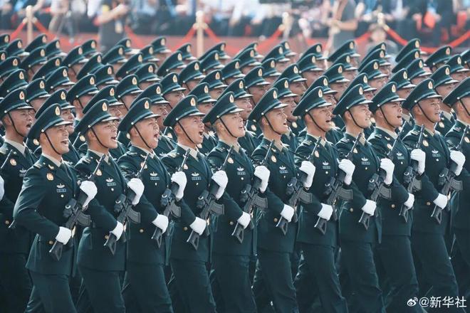 太骄傲了！抗战胜利80周年阅兵：满屏真理扑面而来一车都装不下(图4)