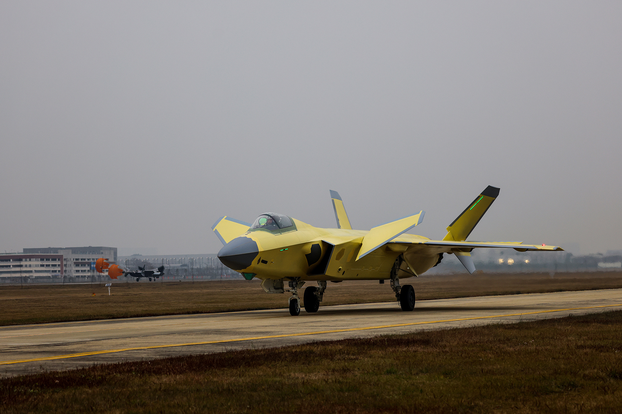 一周军评：歼-20A的“两新融合”F-35肯定觉得眼熟-扬基