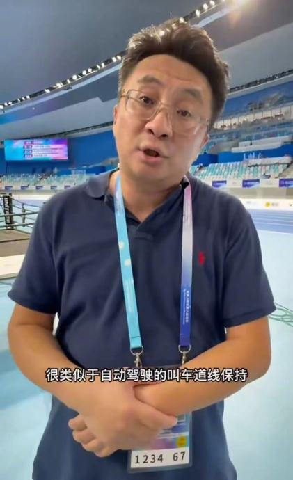 自主导航机器人能否在复杂城市赛道上实现真正无人操控？
