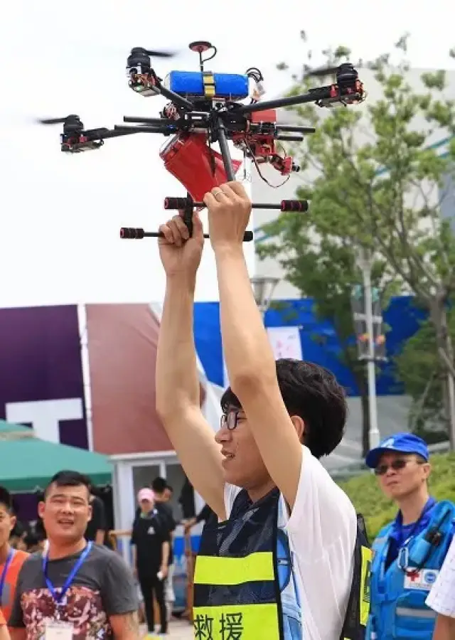 洪雅警企携手共筑“空中防线”