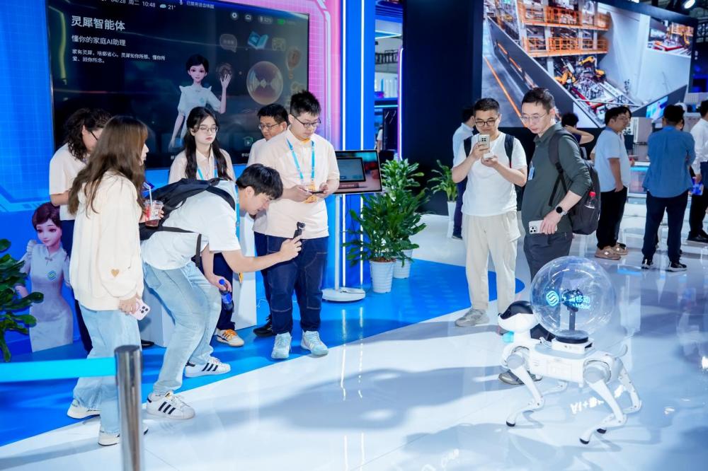 从6G开放试验到AI“福”味生活——中国移动在数字中国建设峰会上要秀出怎样的数智硬核力？(图4)