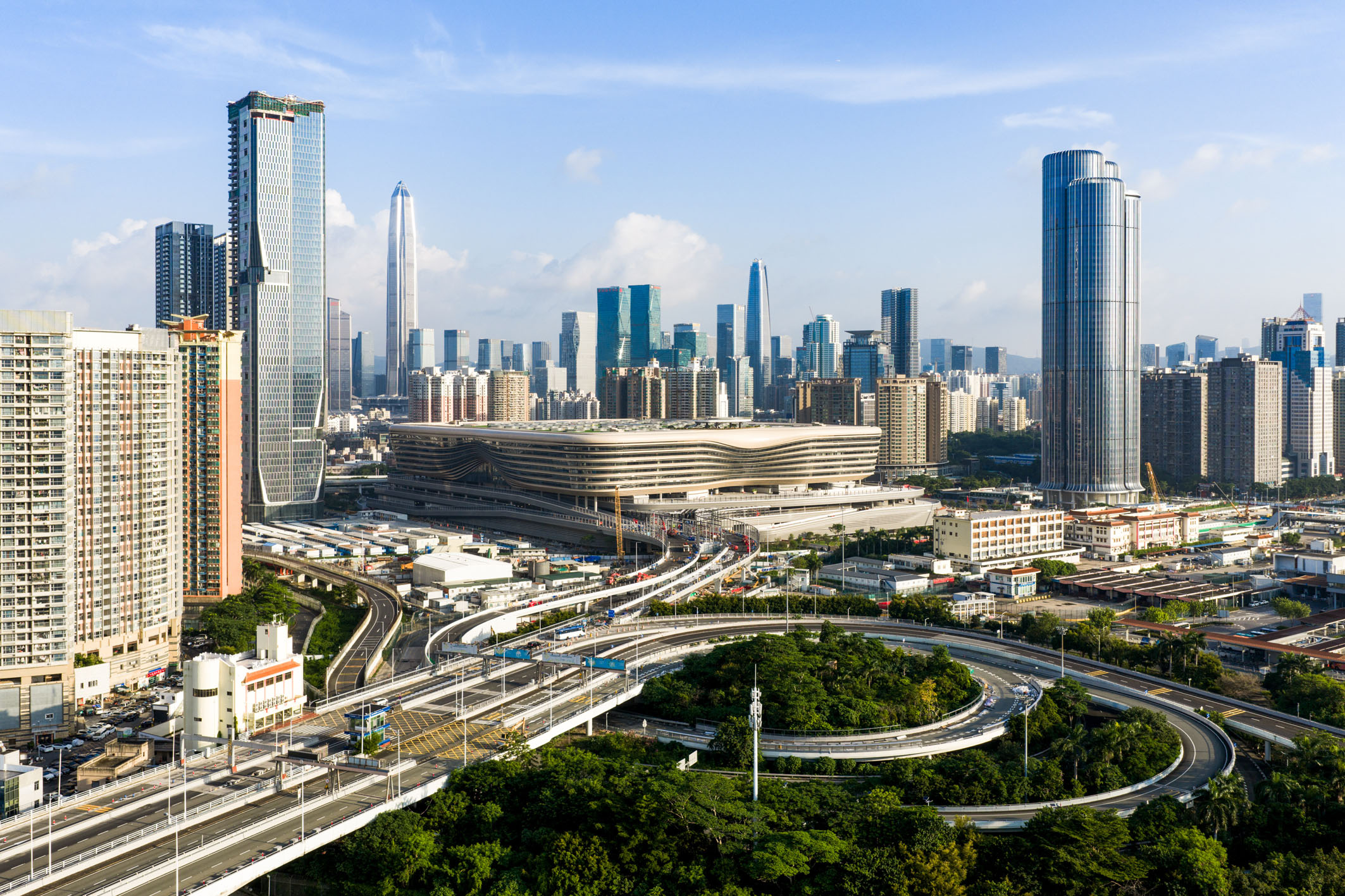 从“创新之都”到“科技圣地”——深圳的全球跃迁之路